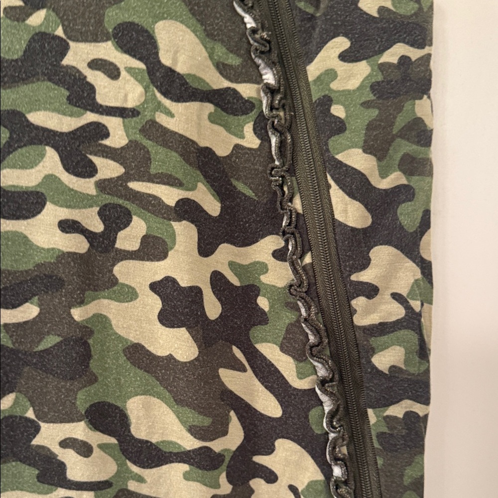 Posh Peanut Camouflage Sleeveless Sleeping Bag - Picture 2 of 4